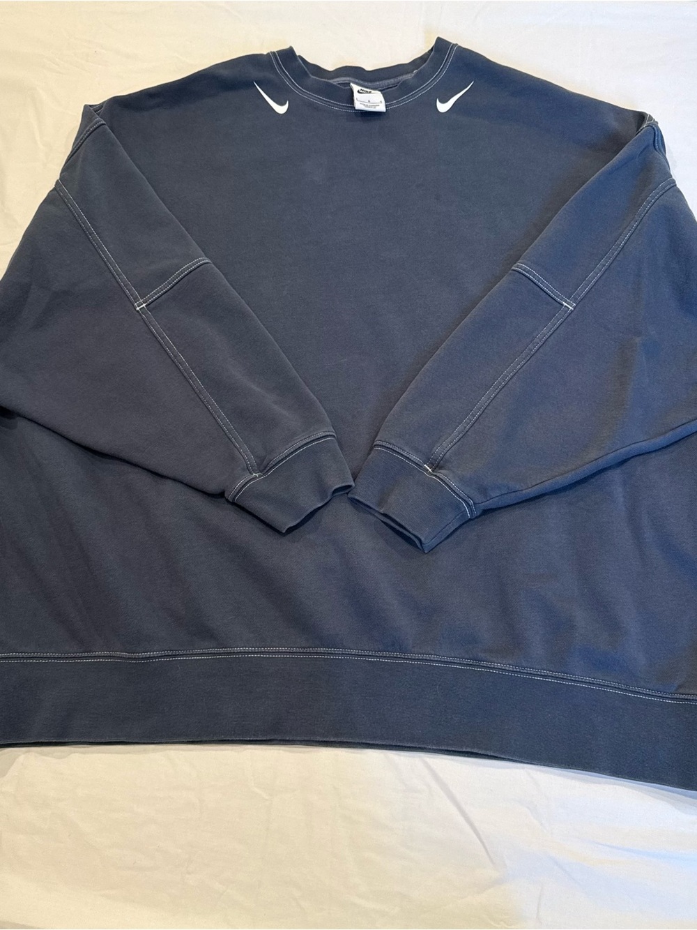 Nike Reverse Swoosh Graphic Round Neck Pullover Long Sleeve Sweatshirt DV7088437